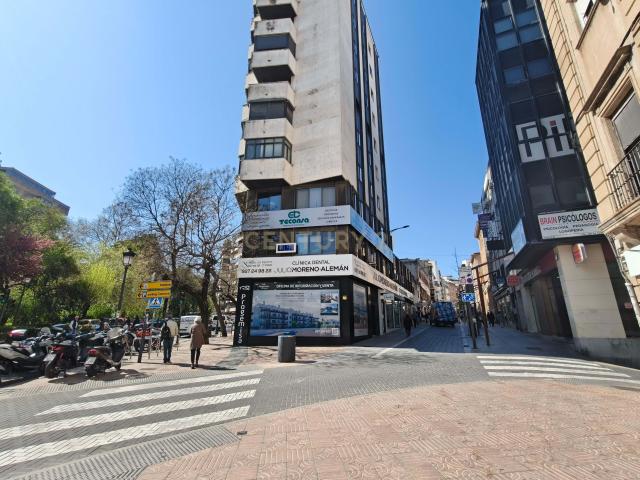 TRASPASO RESTAURANTE CON TERRAZA EN PLENO CENTRO | NEGOCIO RENTABLE CON CLIENTELA Y FACTURACIÓN DEMOSTRABLE