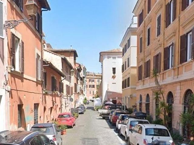 Trastevere grazioso monolocale arredato