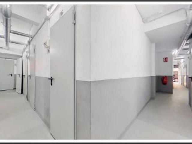 Trastero en venta en calle De la Lusitània, Sabadell, de 3 m² por 13.000