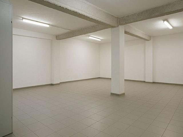 Trastero en venta en calle De Navarra, Granollers, de 420 m² por 195.000