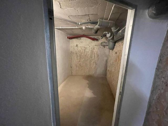 Trastero en venta en calle De Sant Cugat, Rubí, de 8 m² por 12.000
