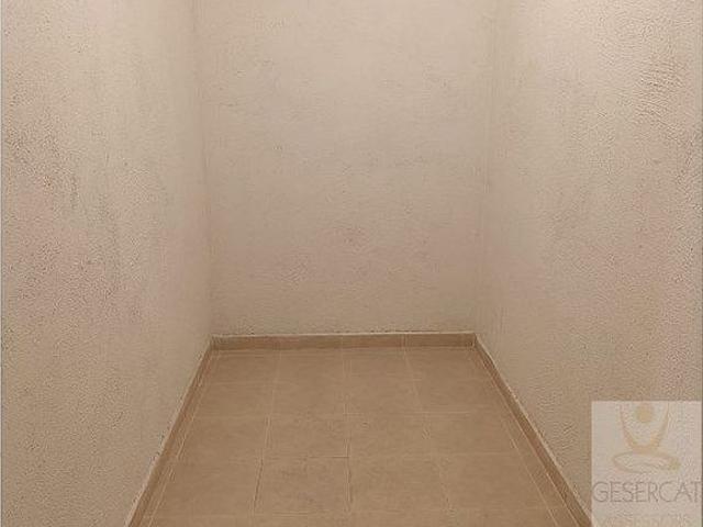 Trastero en alquiler en calle D'alacant, Rubí, de 7 m² por 79