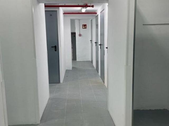 Trastero en alquiler en calle De Vallirana, Barcelona, de 2 m² por 99