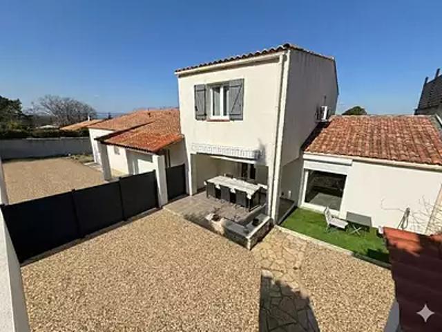 Trets 13530 Achat / Vente maison 4 pièces t4 terrasse parking