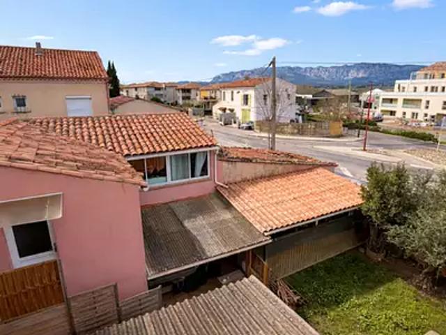 Trets 13530 Achat / Vente maison 8 pièces t8 parking
