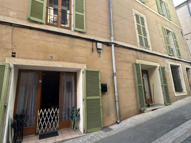 Trets Duplex de type 2 28m2 Loué