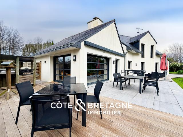 TREVENEUC, BELLE MAISON D'ARCHITECTE AVEC JARDIN PROCHE DE LA MER | Réf: 202634