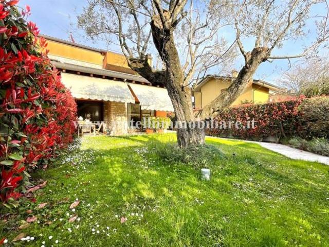 TREVIOLO PORZIONE VILLA