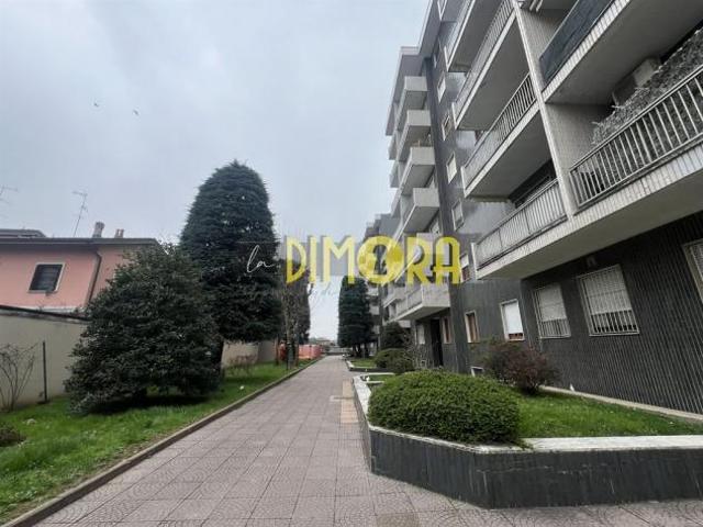 Tre locali in vendita in Novate zona servita