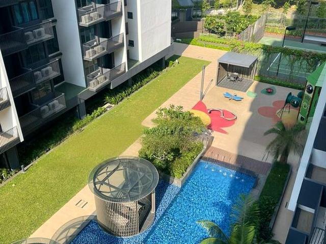 Treasure At Tampines D18, Condominium