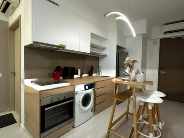 Treasure At Tampines D18, Condominium
