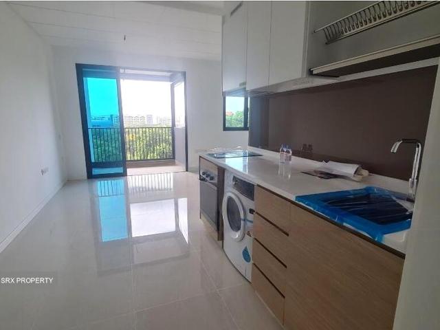 Treasure At Tampines D18, Condominium