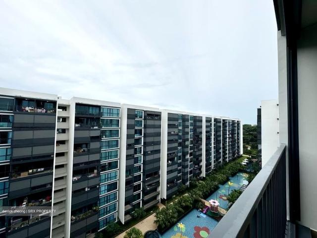 Treasure At Tampines D18, Condominium