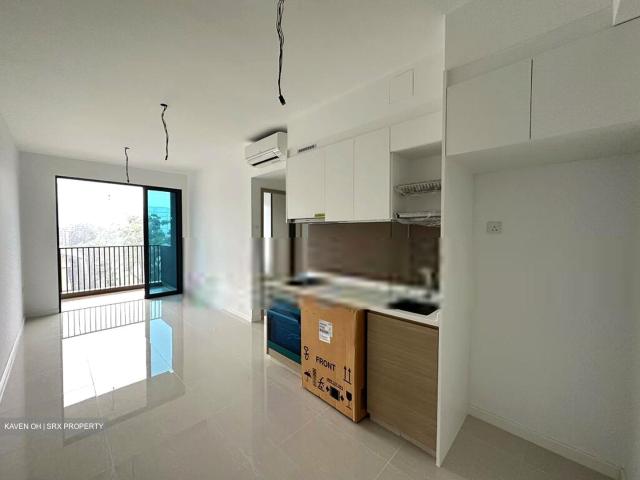 Treasure At Tampines D18, Condominium