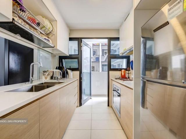 Treasure At Tampines D18, Condominium