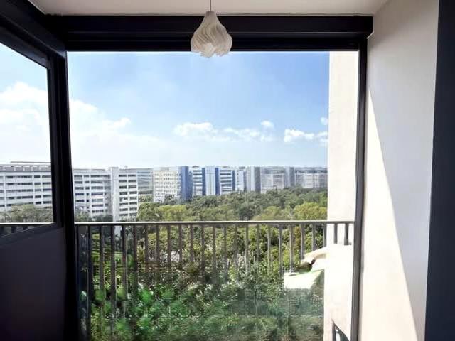 Treasure At Tampines D18, Condominium