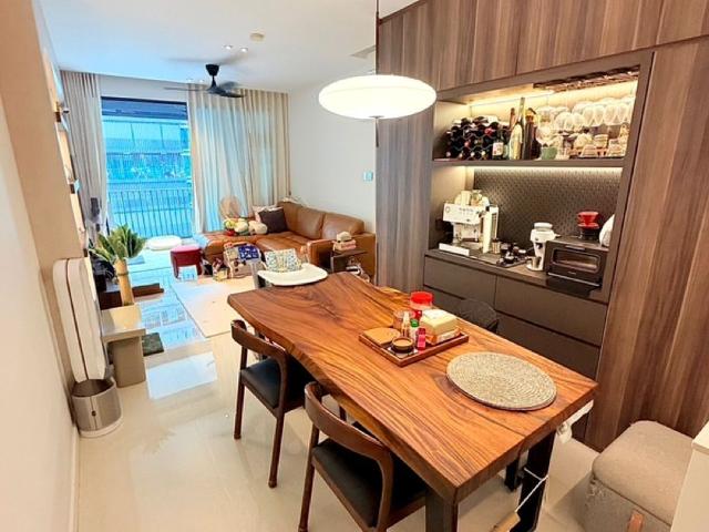 Treasure At Tampines D18, Condominium