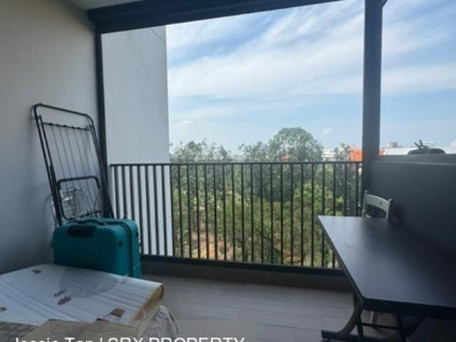 Treasure At Tampines D18, Condominium