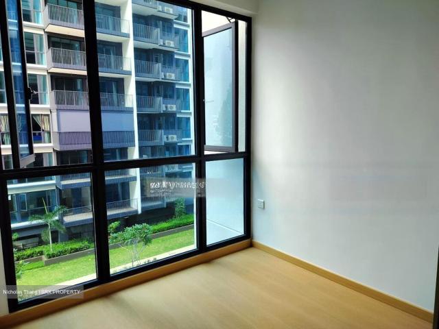 Treasure At Tampines D18, Condominium