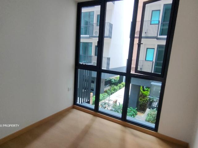 Treasure At Tampines D18, Condominium