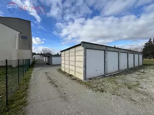 Trèbes 11800 Achat / Vente divers au dernier étage