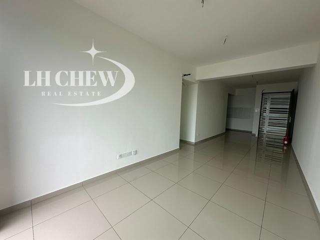 Tree O TreeO 900sf Basic Reno TOWN VIEW POOLVIEW Sungai Ara