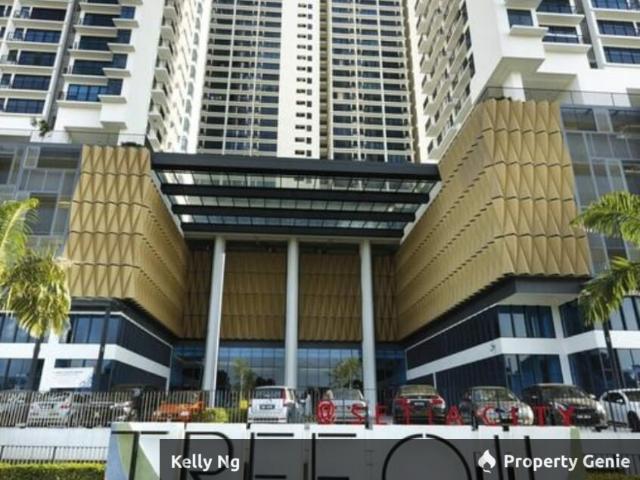 Trefoil Studio Unit At Setia Alam Shah Alam For Slae