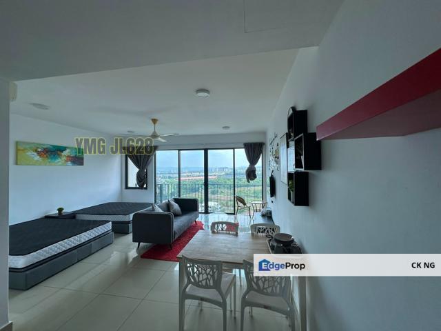 Trefoil Service Residence, Setia City