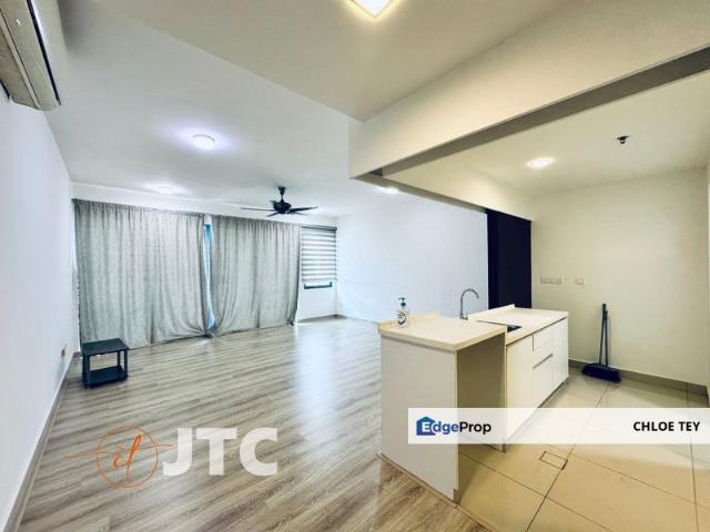 Trefoil Service Residence, Setia City