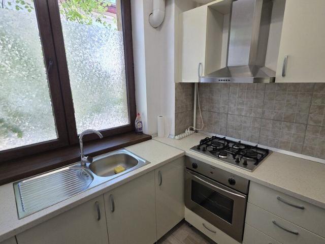 Trei camere, central, Unirea, rond Cosbuc