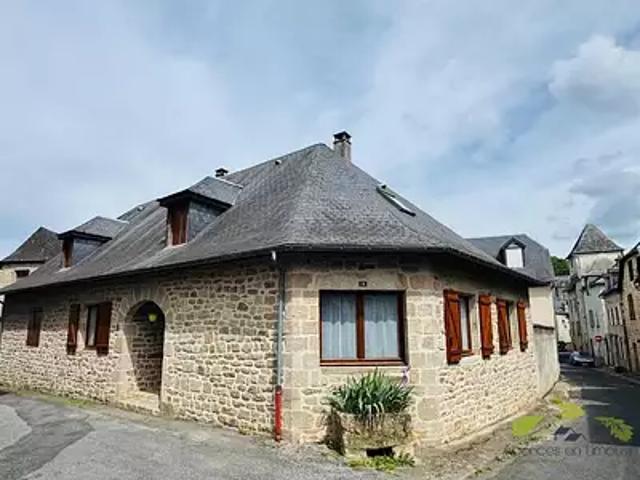 Treignac 19260 Achat / Vente maison 6 pièces t6 terrasse cave