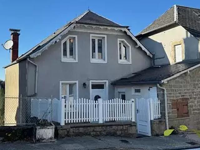 Treignac 19260 Achat / Vente maison 6 pièces t6 terrasse cave
