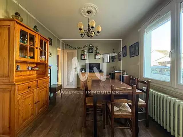Trélazé 49800 Achat / Vente maison 4 pièces t4 au dernier étage cave