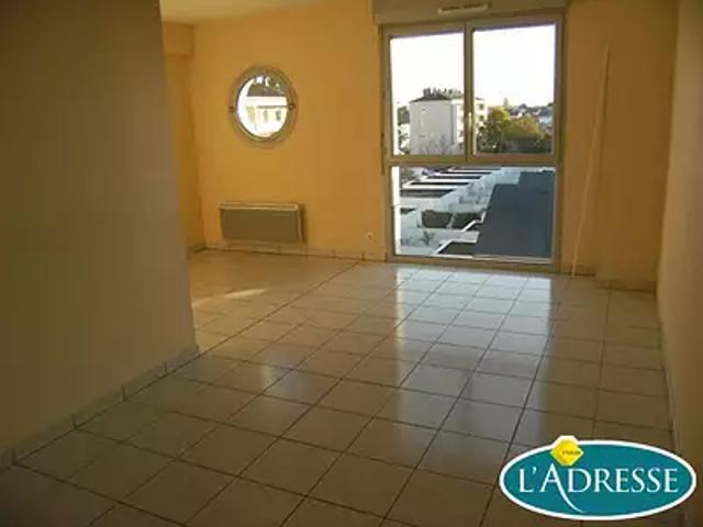 Trélazé 49800 Location appartement 2 pièces t2 au dernier étage cave