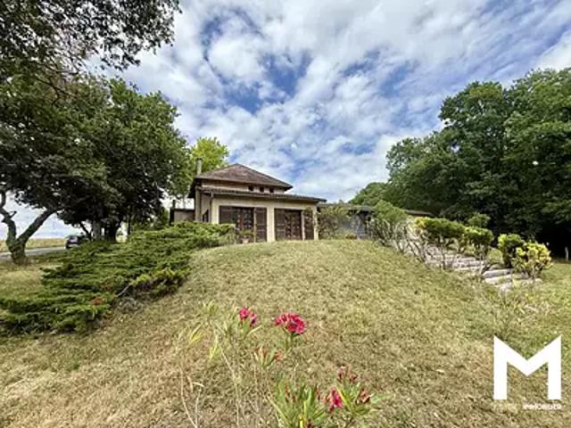 Trélissac 24750 Achat / Vente maison 8 pièces t8 au dernier étage piscine