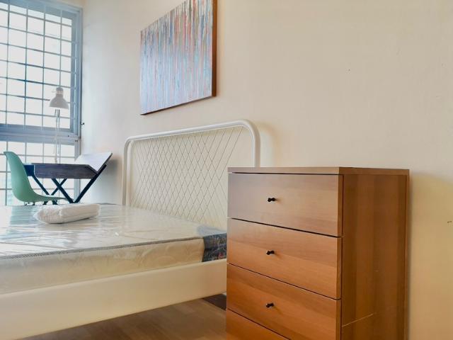 Trellis Towers Condominium Room Rental, $2,050, 1 Bed 1 Bath 250 sqft $8.20 psf