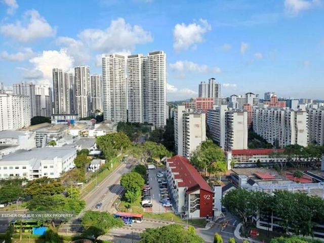 Trellis Towers D12, Condominium