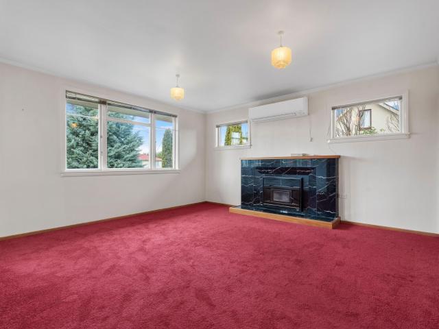 300 High Street South, Carterton Tremains Real Estate Ltd