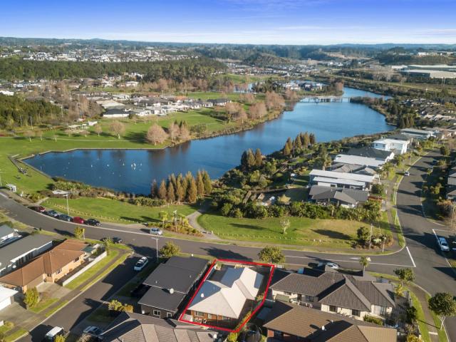 3 Lakeview Quay, Pyes Pa Tremains Real Estate Ltd