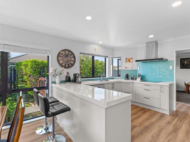 24 Ocean Crest, Papamoa Beach Tremains Real Estate Ltd