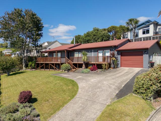 38 Waipuna Grove, Welcome Bay Tremains Real Estate Ltd