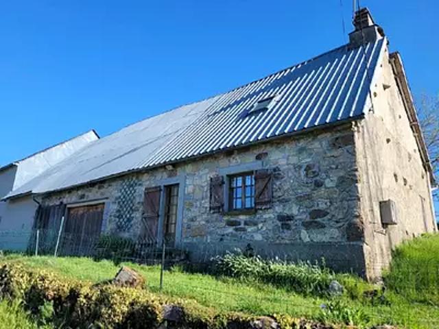 Trémouille 15270 Achat / Vente divers 4 pièces au dernier étage
