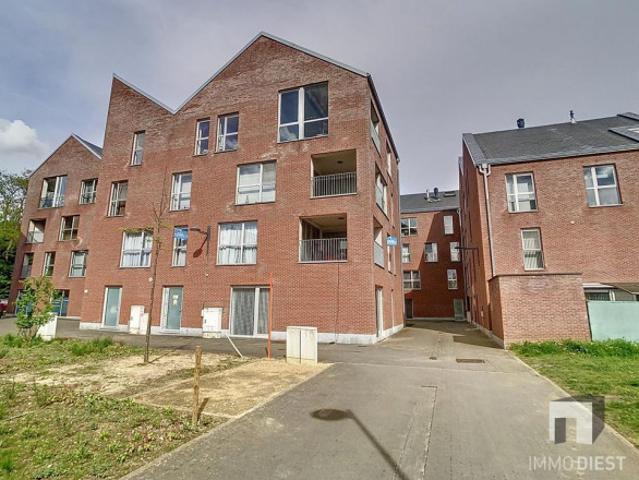 Trendy appartement op Ezeldijk met heerlijk terras