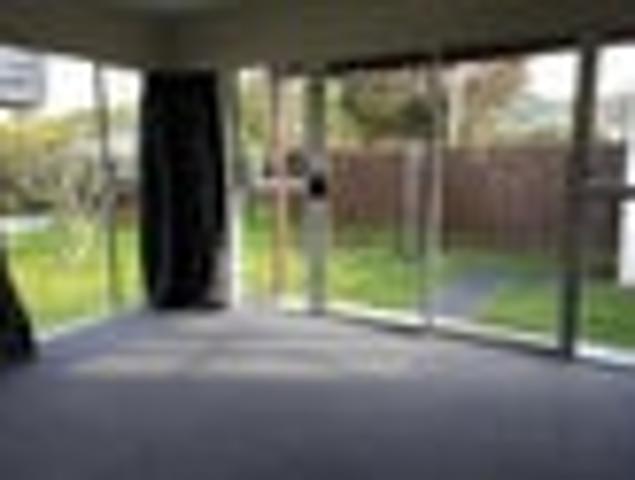 Trentham, 2 bedrooms, $450 pw