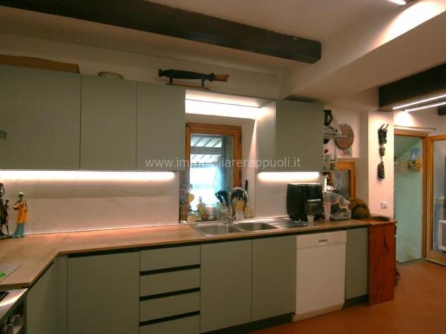 Trequanda vendesi appartamento di mq 94 composto al piano te. 94m² Trequanda