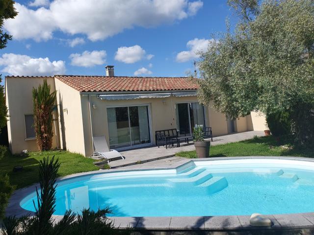 Très agréable maison de plain pied Saintes quartier Magézy/C. 130m² Saintes