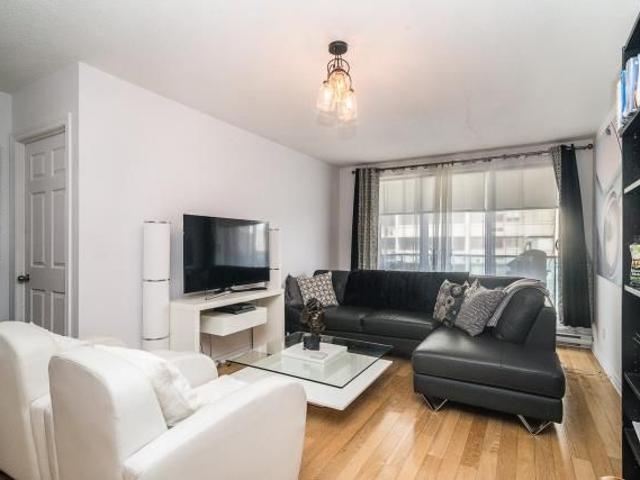 Très beau condo de 2 chambres avec de belles dimensions