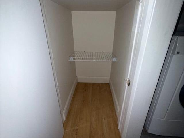 Très beau grand studio moderne, St Sauveur, Électro inclus