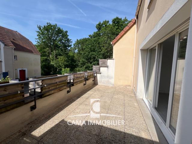 Très beau duplex de trois pièces à Chateaufort