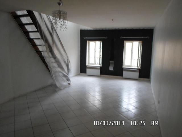 Tres beau F3 en Duplex entierement carreler